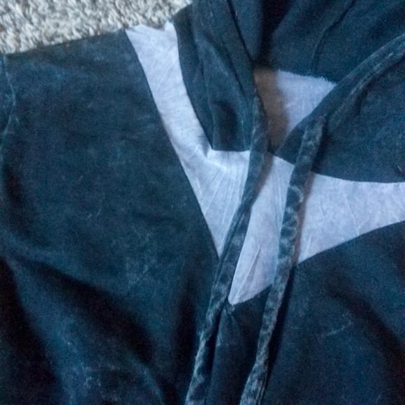 Lg Guilded Intent Hooded Sweatshirt from Buckle - Picture 2 of 3